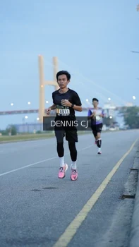 Runner Photo 2067403