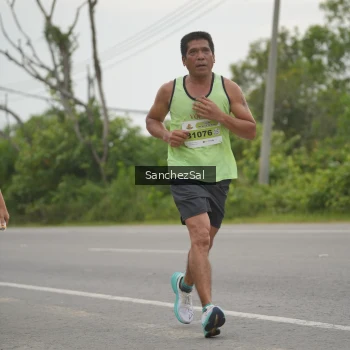 Runner Photo 2067665
