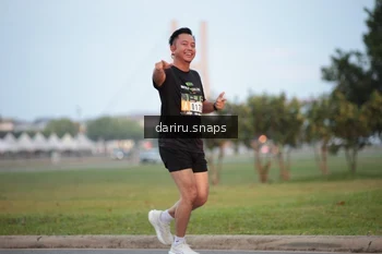 Runner Photo 2067841