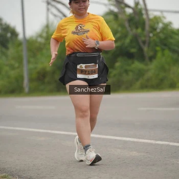 Runner Photo 2067845