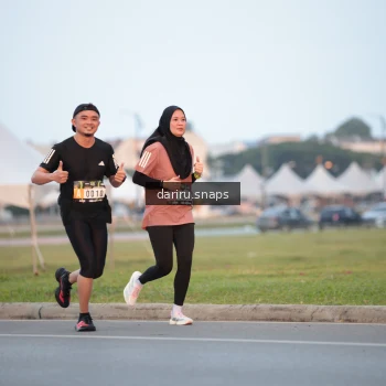 Runner Photo 2067866