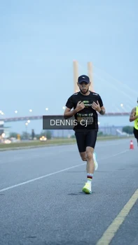 Runner Photo 2067871