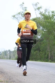 Runner Photo 2067879