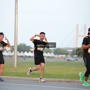 Runner Photo 2067889