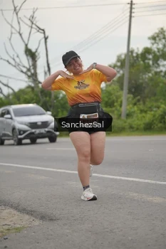 Runner Photo 2067971