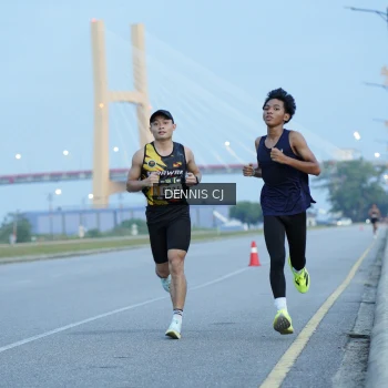 Runner Photo 2068047