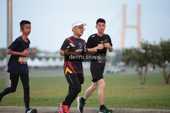 Runner Photo 2068166