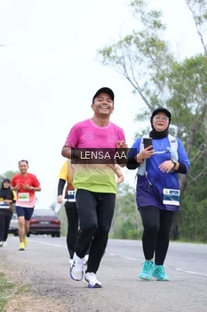 Runner Photo 2068265