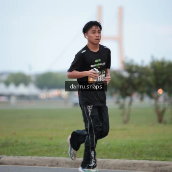 Runner Photo 2068370