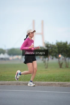 Runner Photo 2068557