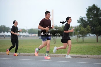 Runner Photo 2068649