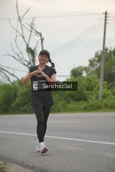 Runner Photo 2068695