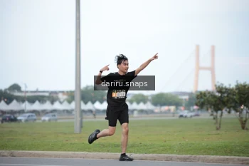 Runner Photo 2068737