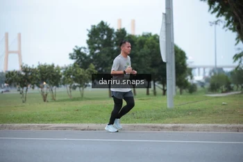 Runner Photo 2068787