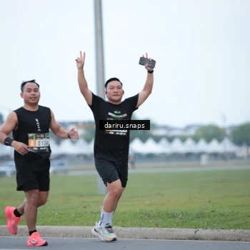 Runner Photo 2068877