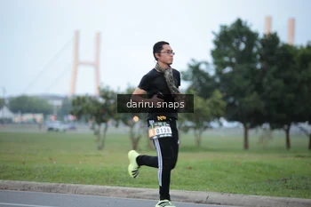 Runner Photo 2068948