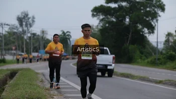 Runner Photo 2069184