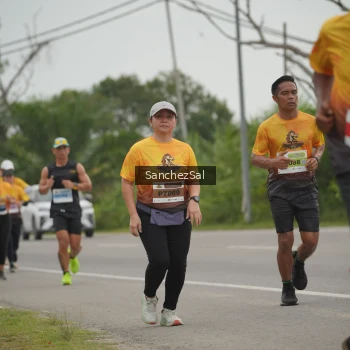 Runner Photo 2069192
