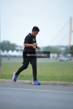 Runner Photo 2069276