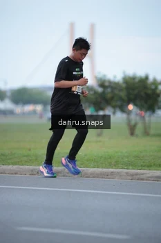 Runner Photo 2069284