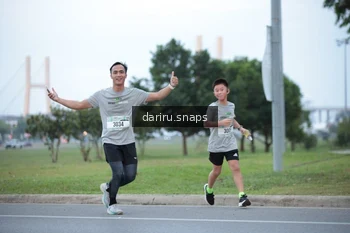 Runner Photo 2069346