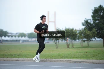 Runner Photo 2069373