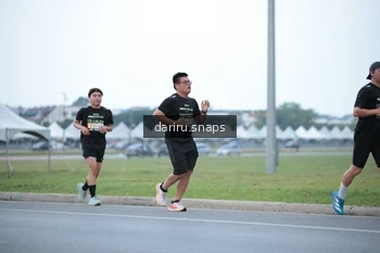 Runner Photo 2069390
