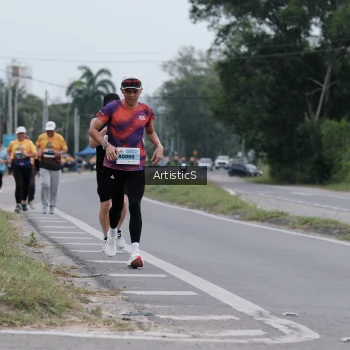 Runner Photo 2069413