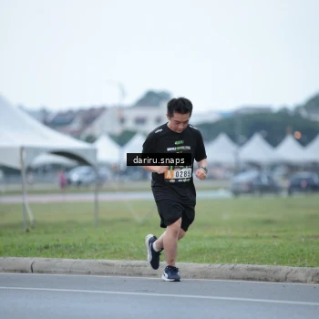 Runner Photo 2069420