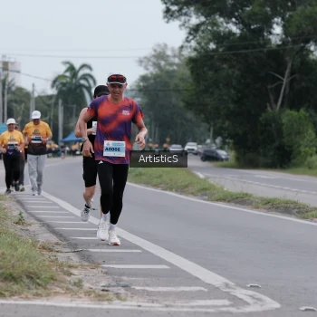 Runner Photo 2069430