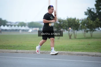 Runner Photo 2069515
