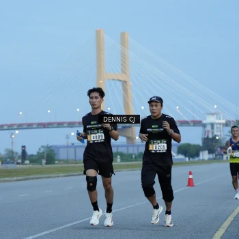 Runner Photo 2069536