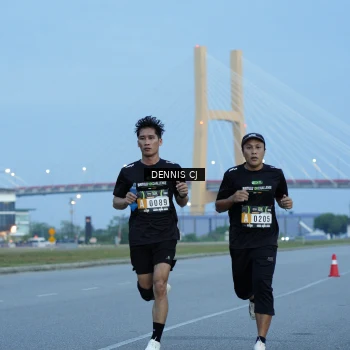 Runner Photo 2069593