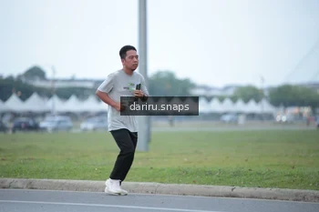 Runner Photo 2069691