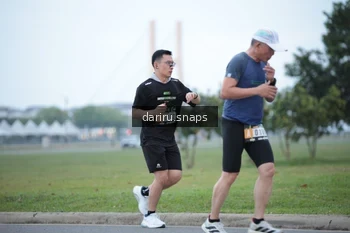 Runner Photo 2069744