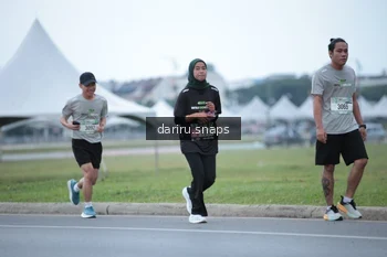 Runner Photo 2069800