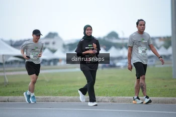 Runner Photo 2069809