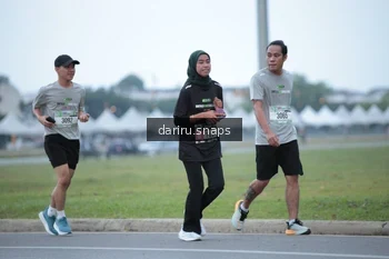 Runner Photo 2069817