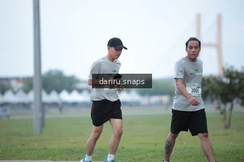 Runner Photo 2069825