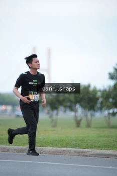 Runner Photo 2069914