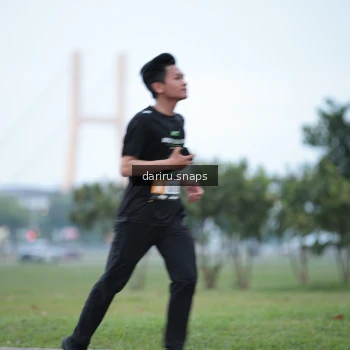 Runner Photo 2069921
