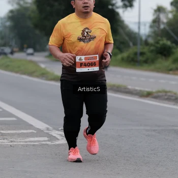 Runner Photo 2070276
