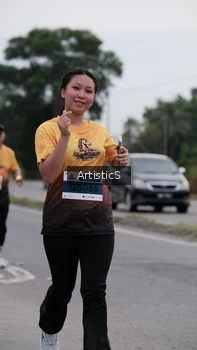 Runner Photo 2070873