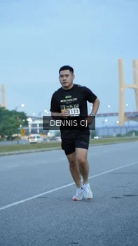 Runner Photo 2071000