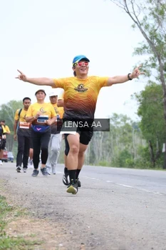 Runner Photo 2071012