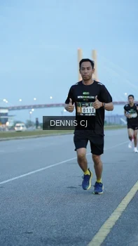 Runner Photo 2071053