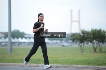 Runner Photo 2071311
