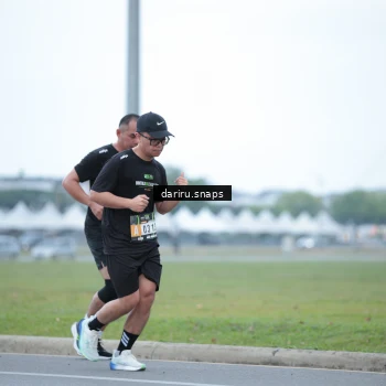 Runner Photo 2071353