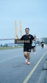 Runner Photo 2071709