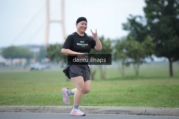 Runner Photo 2071726